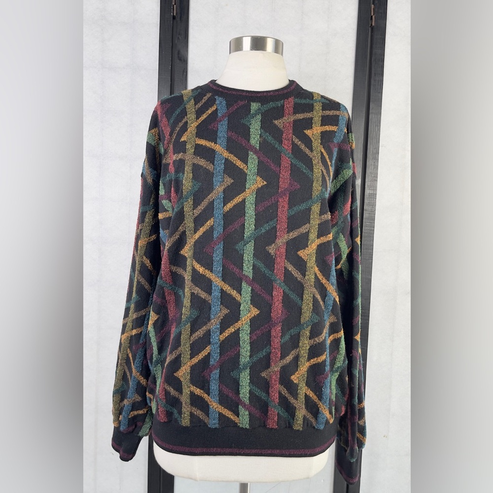 Tundra Canada Black Knit with Colorful Design